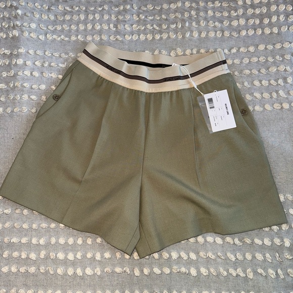 Helmut Lang Green Cargo Shorts with Distinctive Waistband